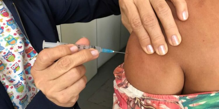 Vacinação contra gripe é ampliada para público acima de 6 meses no Amazonas