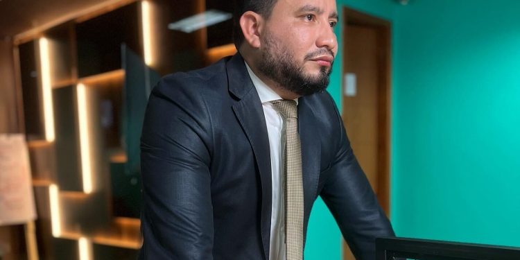 Justiça nega pedido de habeas corpus para jornalista Alex Braga