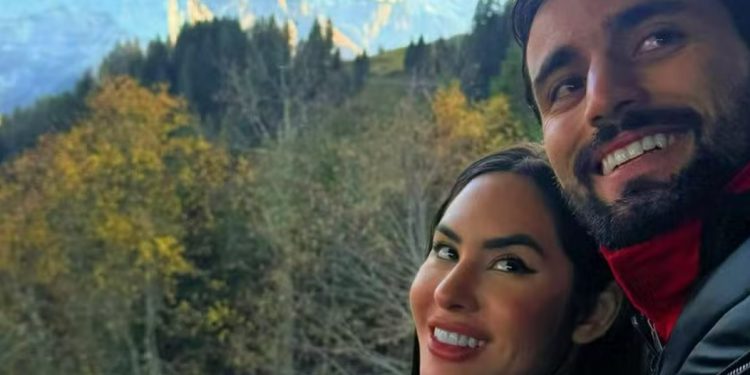 Isabelle abre álbum de fotos na Europa após noivado com Matteus: ‘foi lindo’