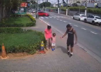 Vídeo: Band1d0 tenta s3questr@r cr1ança que passeava com a babá