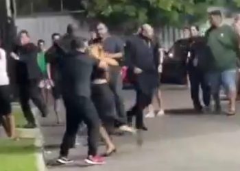 Vídeo: em Manaus, festa no Caritó termina na base da p0rrada