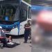 Vídeo: choque entre motos faz passageira chorar de dor em Manaus