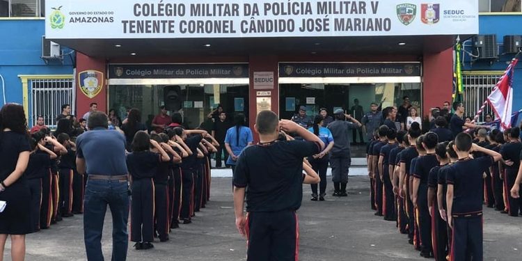 Em Manaus, alunos de colégio militar prometem m@t@r alunas e caso vira assunto de polícia