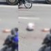 Vídeo: pedaço da perna de mulher fica no asfalto após acidente entre moto e carreta em Manaus