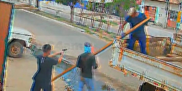 Vídeo mostra exato momento em que trabalhador é balead0 na cabeça