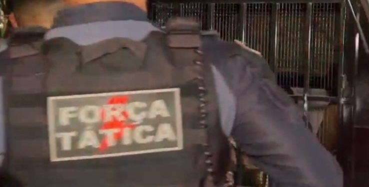 Força Tática salva jovem com o braço quebrado segundos antes dele ser m0rto em Manaus