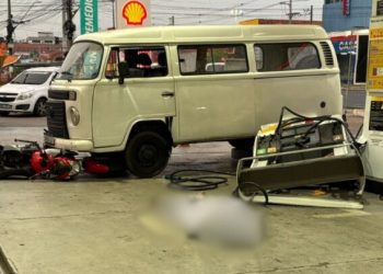 Idoso sofre mal súbito e m0rre ao colidir em posto de combustível em Manaus