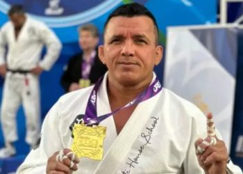 Jiujiteiro que oferecia presentes para cometer abus0s contra alunos chega preso em Manaus