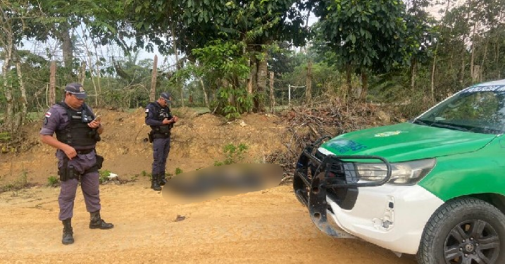 Vídeo: Homem é p*n1do por cr1m1nosos e depois encontrado em saco no ramal do Brasileirinho