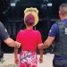 Mulher é presa com mais de 100 trouxinhas, mas coloca culpa na nora e no filho no Amazonas