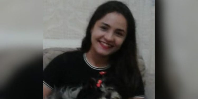 Viu ela? Mulher desaparece após sair de casa no bairro Flores