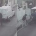 Roubo de moto é registrado por câmera no Japiim; trio carregou moto para dentro de Fiorino