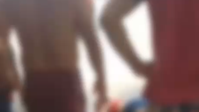 Vídeo: Mulher m0rre ao ser atingida por carro na garupa de moto em Manaus
