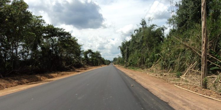 Mulher resiste a tentativa de e$tupr0 e é encontrada abandonada na AM-010