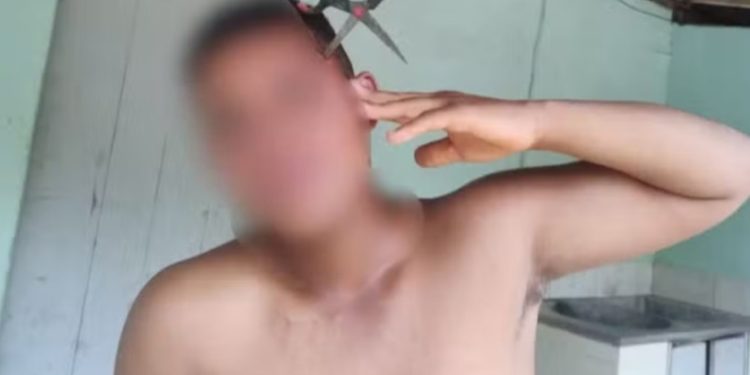 Cunhada de 13 anos enfia fac@ na cabeça do cunhado de 15 anos