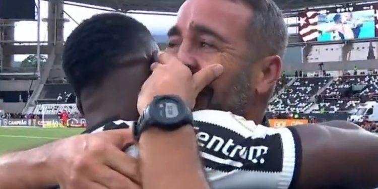 Botafogo conquista o Brasileirão e se iguala ao Santos de Pelé e ao Flamengo de Jesus