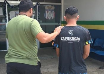 Torcedor do Boi Caprichoso é preso em Parintins após se recusar a sair da casa da ex