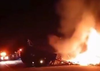 Vídeo: acidente entre três veículos com explosão mat@ mais de 20 neste sábado