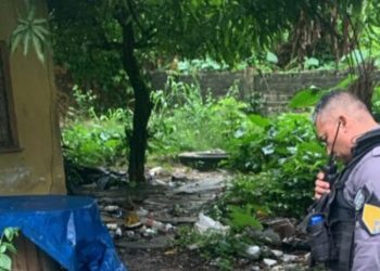 Vídeo: Mulher é encontrada m0rta em colchão e sem roupas na Zona Leste de Manaus