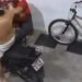 Vídeo: homem cochila enquanto pistoleiro tenta dar tir0 nele, mas a arma falha 