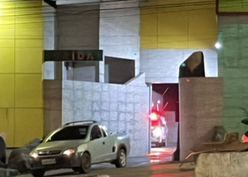 Idoso passa mal com duas novinhas dentro do Motel Itaúba, em Manaus, e m0rr3