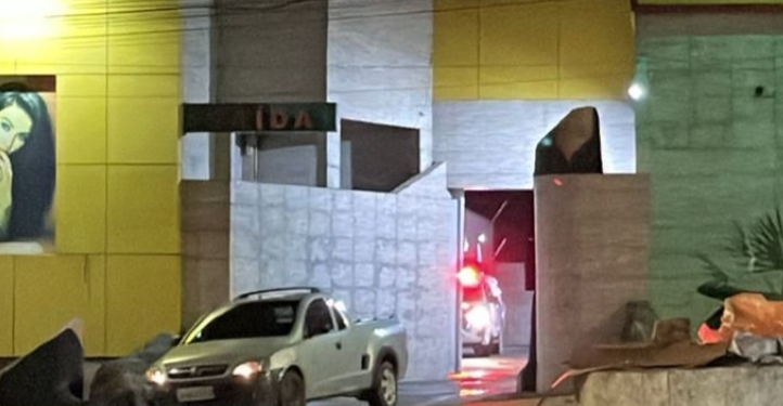 Idoso passa mal com duas novinhas dentro do Motel Itaúba, em Manaus, e m0rr3