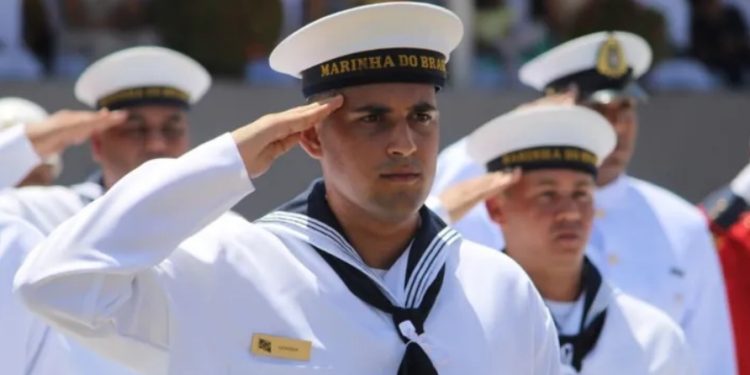 Marinha anuncia concurso com vagas para o Amazonas e salário acima de R$ 9 mil