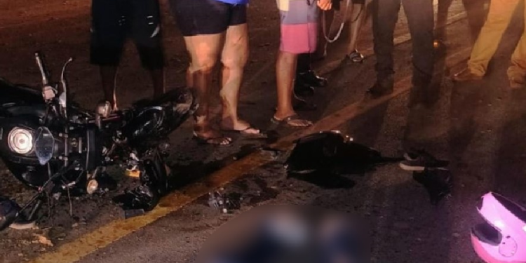NA AM-070, indígena grávida m0rr3 em ac1d3nte com carro e moto; marido sobrevive