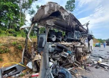 Após ac1d3nte na AM-010, justiça mantém prisã0 de condutor de carreta