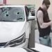 Vídeo: PM com problemas psiquiátricos que joga catolé nas casas tem carro quebrado em Manaus