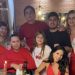 Sabino Castelo Branco, em recuperação de um AVC desde 2017, aparece em foto em família no Natal