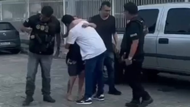 Grupo s3qu3stra mulher colombiana em Manaus e exige pagamento de R$ 200 mil