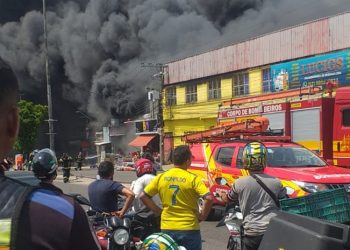 Vídeo: faísca de solda por ter sido a causa do incêndio devastador na Rua do Fuxico