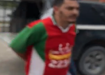 Menina de 3 anos diz que tio mexeu na ‘borboleta’ dela, mãe confronta e ap@nha do marido em Manaus