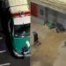 Quadrilha é pega no flagra tentando furtar a O Boticário no Centro de Manaus; VÍDEO