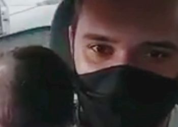 Passageira larga a filha com motorista de app para brigar com o marido na rua: 'Moleza a vida de Uber?'