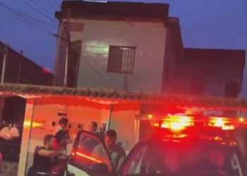 Esposa assiste o marido sendo execut4d0 com 20 t1r0s no São José