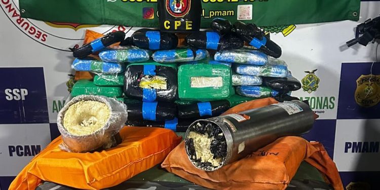 Polícia encontra drogas em bombas d’água, malas e em coletes de salva-vidas, em Coari