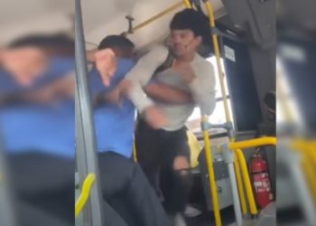 Vídeo: cartão trava na catraca e passageiro enfia a p0rrada em cobrador no Distrito