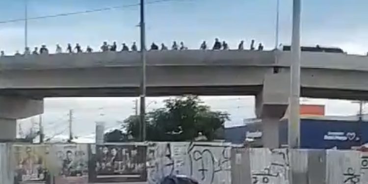 Motociclista perde a vida ao cair do Viaduto Rei Pelé; VÍDEO