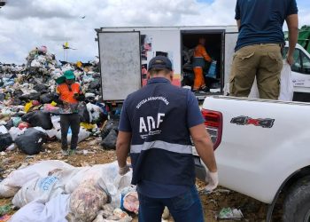 Açougue é pego com 400 quilos de comida podre à venda em Manaus
