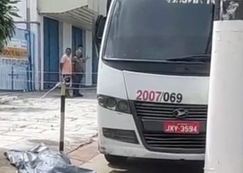 Vídeo: pedestre m0rre atropelad0 na Djalma Batista por micro-ônibus