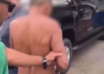 Vídeo: ‘Broz’ é pr3s0 após invad1r casa e m@tar homem na frente da família em Manaus