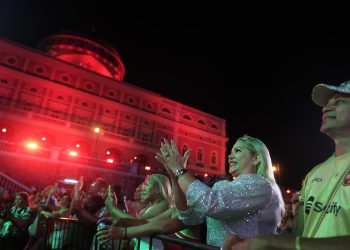 Largo de São Sebastião recebe mais de 30 mil pessoas e atrações locais para celebração de 2025