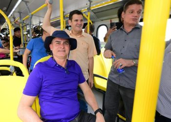 David Almeida ignora apelo da população e anuncia reajuste na tarifa de ônibus: ‘é necessário’