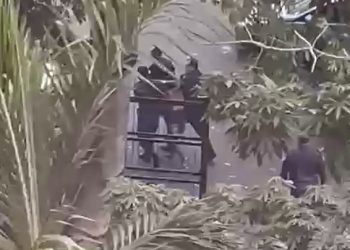 Vídeo: suspeito foge no Fórum Henoch Reis e polícia dá tir0 dentro do estacionamento