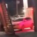 Vídeo: mulher derruba portão do motel e flagra marido com a outra: ‘corna assumida’