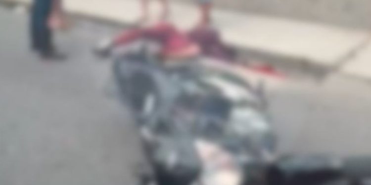 Motociclista de APP cochila, se choca com caminhão e m0rre em Manaus