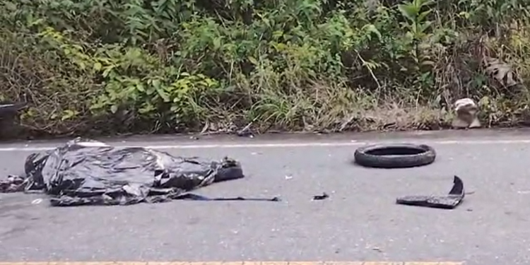 Vídeos: Homem e mulher m0rr3m após ac1dent3 com moto no interior do Amazonas