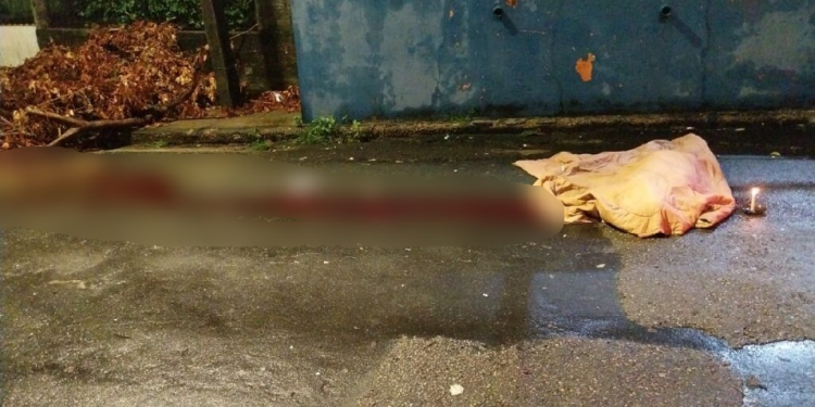 Veja: Após gr!t0s, homem é encontrado m0rt0 em frente de casa em Manaus